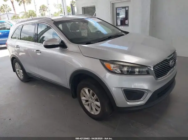5XYPG4A50JG401443 2018 KIA SORENTO - Image 1
