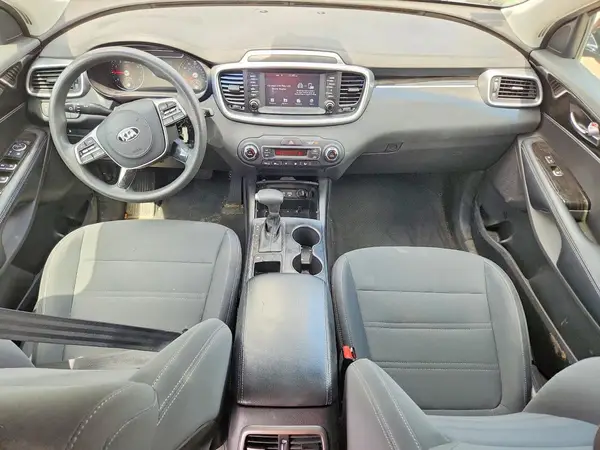 5XYPG4A50KG464298 2019 KIA SORENTO - Image 8