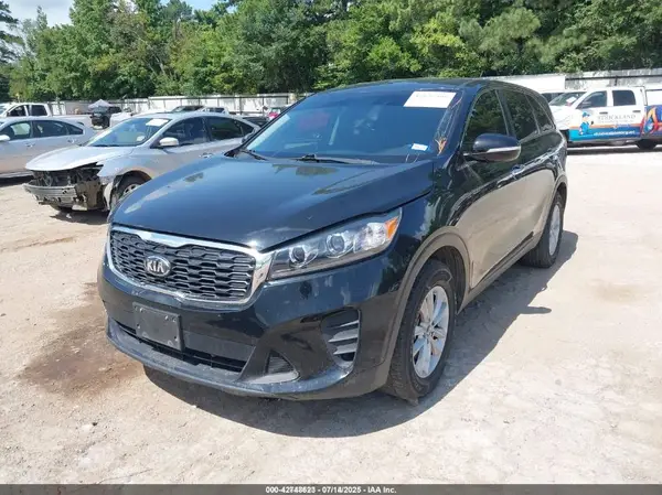 5XYPG4A50KG475849 2019 KIA SORENTO - Image 2