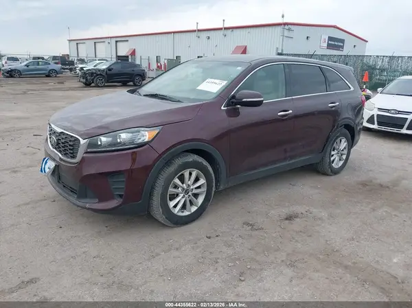 5XYPG4A50KG481327 2019 KIA SORENTO - Image 2