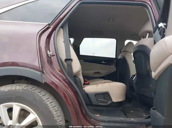 5XYPG4A50KG481327 2019 KIA SORENTO - Image 8