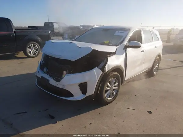 5XYPG4A50KG490187 2019 KIA SORENTO - Image 2