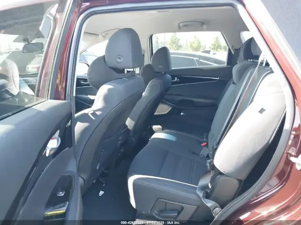 5XYPG4A50KG492618 2019 KIA SORENTO - Image 8