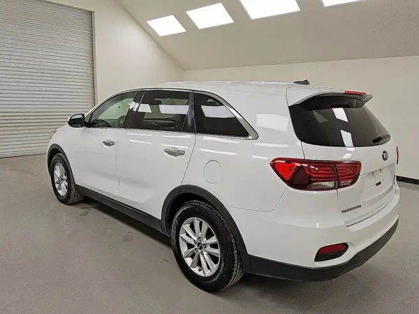 5XYPG4A50KG554938 2019 KIA SORENTO - Image 2
