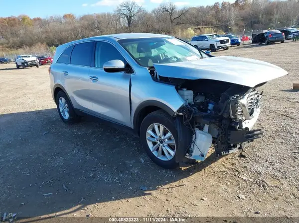 5XYPG4A50KG564305 2019 KIA SORENTO - Image 1