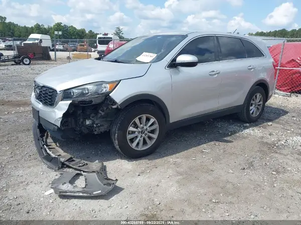 5XYPG4A50KG564322 2019 KIA SORENTO - Image 2