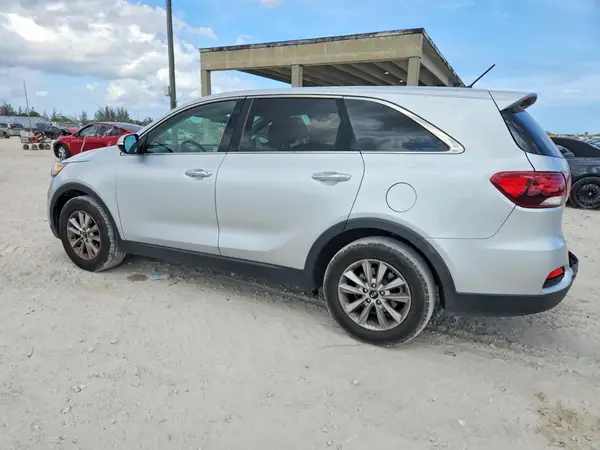 5XYPG4A50KG570377 2019 KIA SORENTO - Image 2