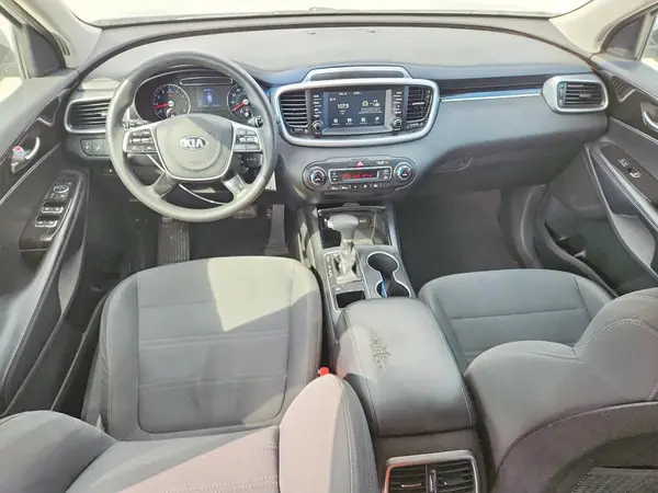 5XYPG4A50KG570377 2019 KIA SORENTO - Image 8