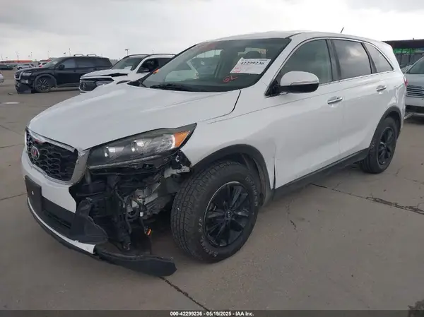 5XYPG4A50KG573036 2019 KIA SORENTO - Image 2