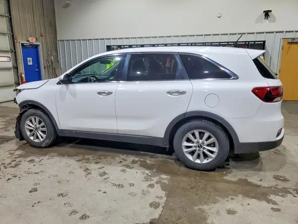 5XYPG4A50KG573053 2019 KIA SORENTO - Image 2