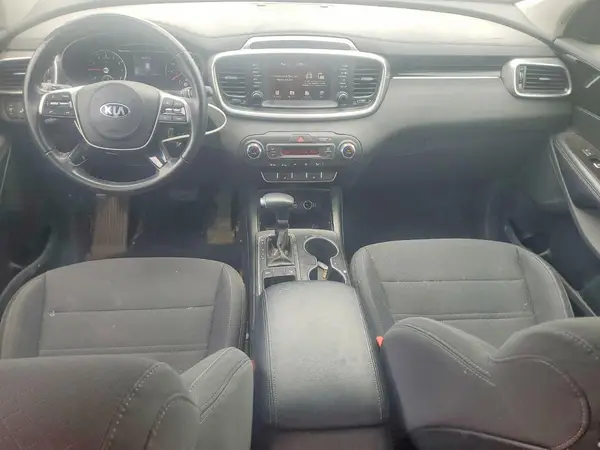 5XYPG4A50KG586109 2019 KIA SORENTO - Image 8