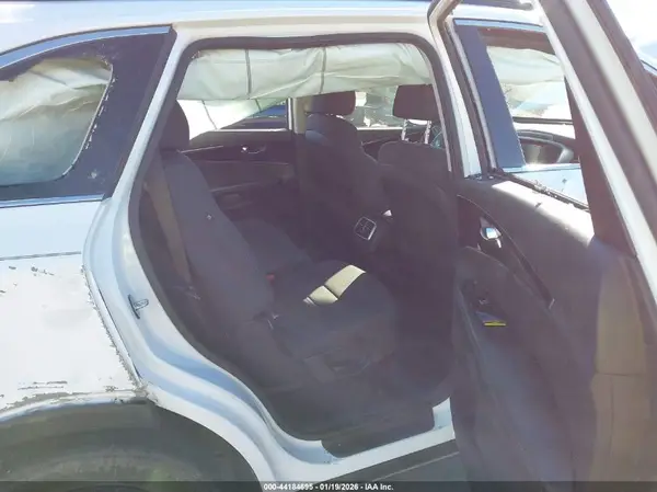 5XYPG4A50KG596302 2019 KIA SORENTO - Image 8