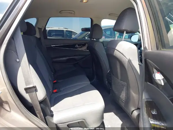5XYPG4A50LG615870 2020 KIA SORENTO - Image 8