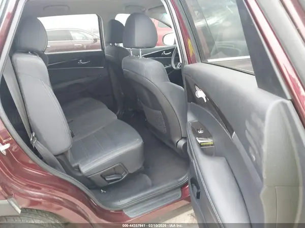 5XYPG4A50LG670402 2020 KIA SORENTO - Image 8