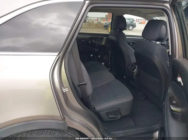 5XYPG4A51GG007166 2016 KIA SORENTO - Image 8