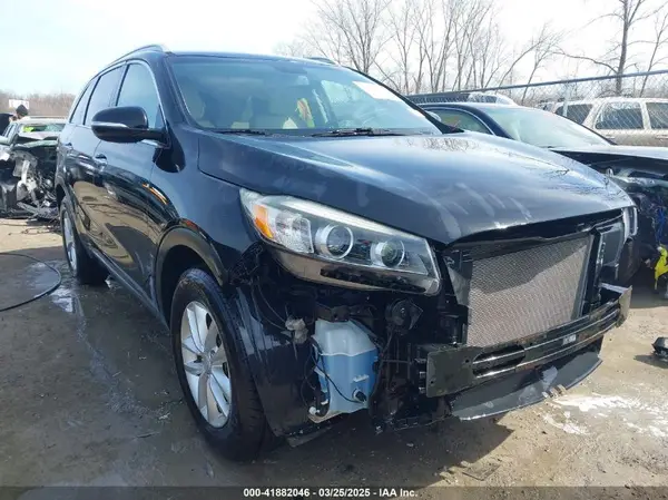 5XYPG4A51GG009399 2016 KIA SORENTO - Image 1