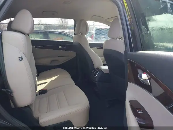 5XYPG4A51GG009399 2016 KIA SORENTO - Image 8