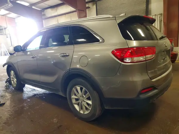 5XYPG4A51GG011718 2016 KIA SORENTO - Image 2