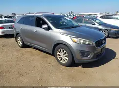 5XYPG4A51GG015641 2016 KIA SORENTO