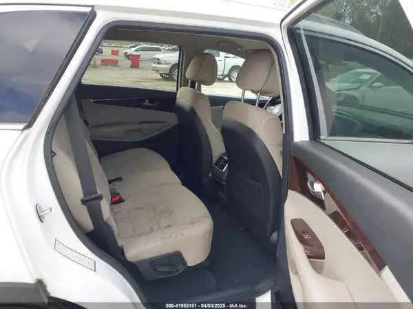 5XYPG4A51GG023366 2016 KIA SORENTO - Image 8