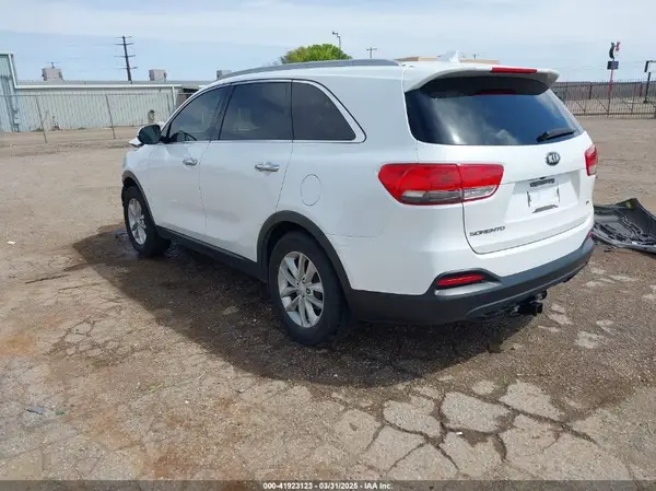 5XYPG4A51GG023545 2016 KIA SORENTO - Image 2
