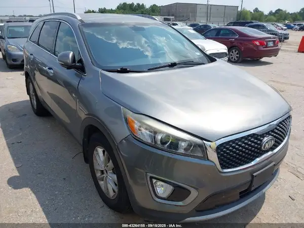 5XYPG4A51GG033699 2016 KIA SORENTO - Image 1