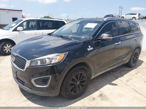 5XYPG4A51GG036599 2016 KIA SORENTO - Image 2