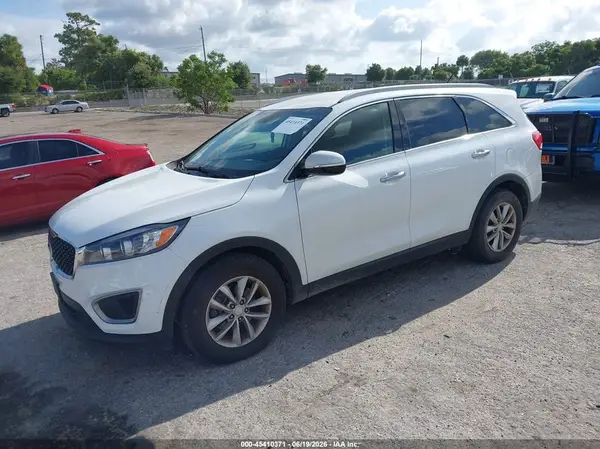 5XYPG4A51GG141451 2016 KIA SORENTO - Image 2