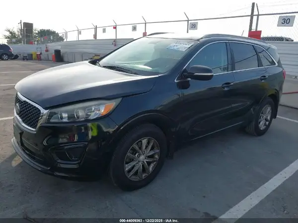 5XYPG4A51GG153213 2016 KIA SORENTO - Image 2