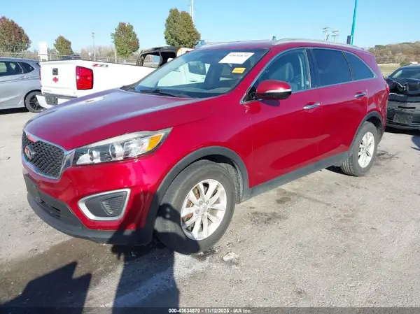5XYPG4A51GG159691 2016 KIA SORENTO - Image 2