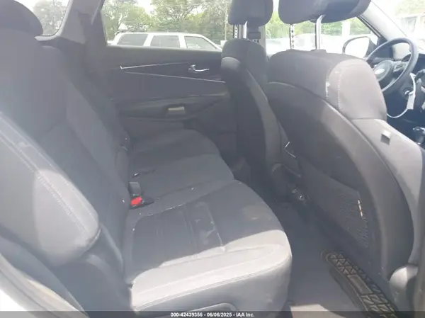 5XYPG4A51HG191543 2017 KIA SORENTO - Image 8