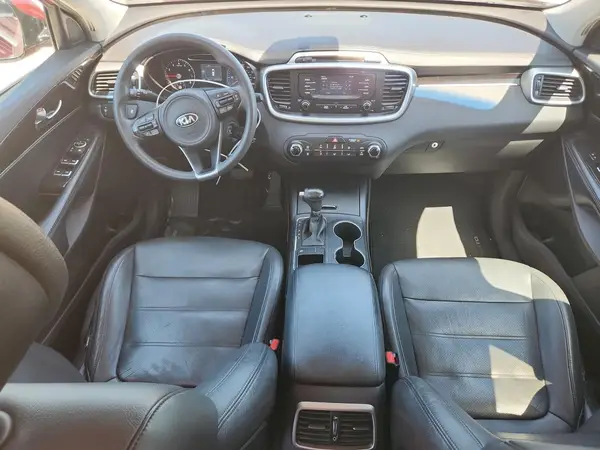 5XYPG4A51HG210625 2017 KIA SORENTO - Image 8