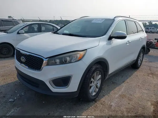 5XYPG4A51HG213122 2017 KIA SORENTO - Image 2