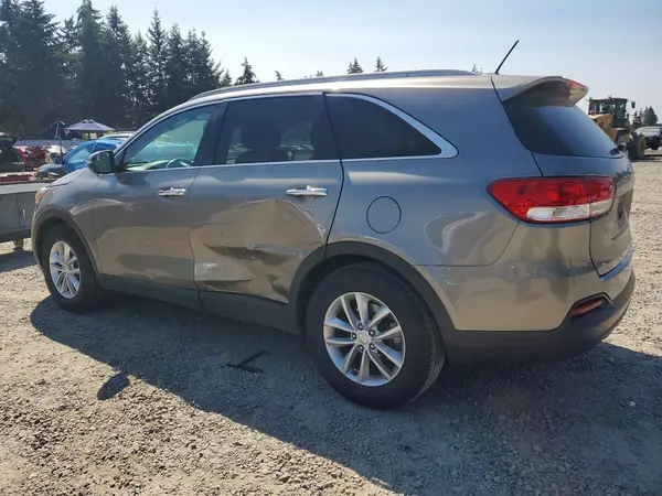 5XYPG4A51HG220393 2017 KIA SORENTO - Image 2