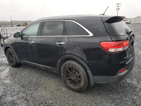 5XYPG4A51HG250638 2017 KIA SORENTO - Image 2