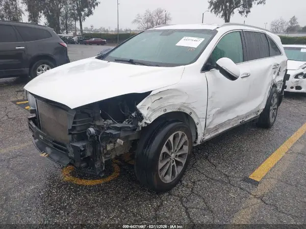 5XYPG4A51HG283462 2017 KIA SORENTO - Image 2