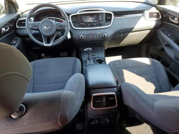 5XYPG4A51HG285616 2017 KIA SORENTO - Image 8