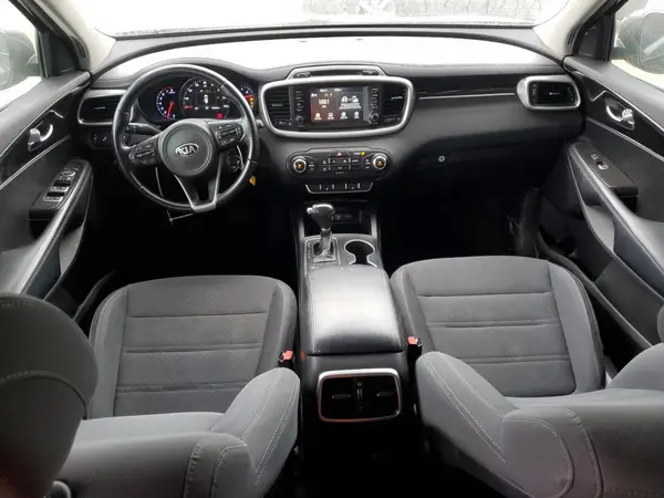 5XYPG4A51HG286510 2017 KIA SORENTO - Image 8