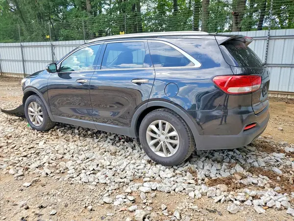 5XYPG4A51HG305704 2017 KIA SORENTO - Image 2