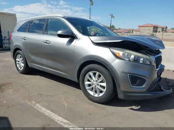5XYPG4A51HG328917 2017 KIA SORENTO - Image 1