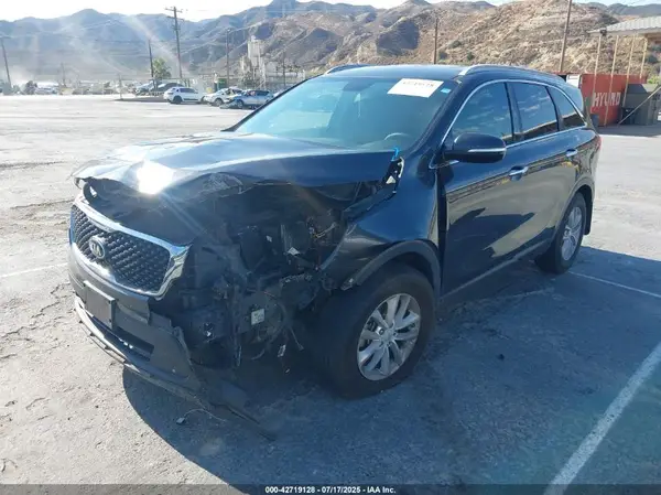 5XYPG4A51HG329968 2017 KIA SORENTO - Image 2