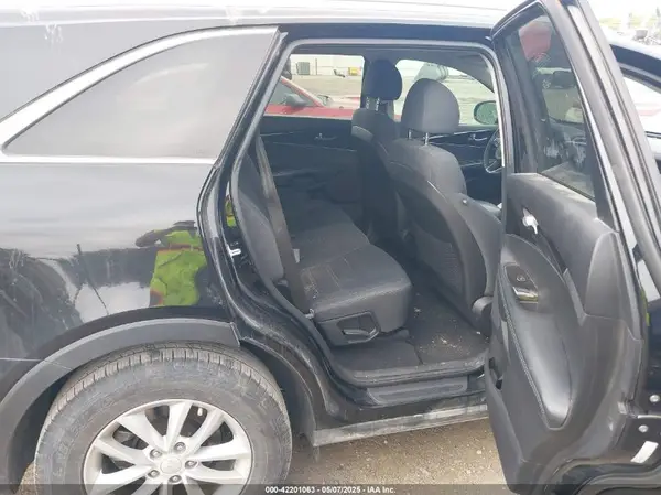 5XYPG4A51JG352947 2018 KIA SORENTO - Image 8