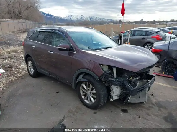 5XYPG4A51JG354830 2018 KIA SORENTO - Image 1