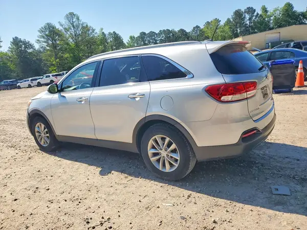 5XYPG4A51JG357713 2018 KIA SORENTO - Image 2