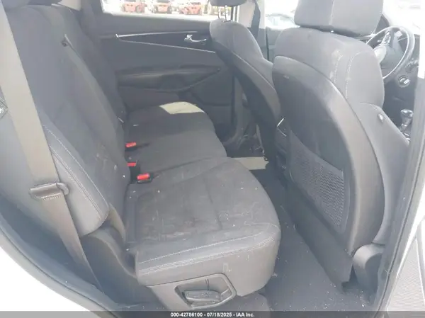 5XYPG4A51JG359820 2018 KIA SORENTO - Image 8