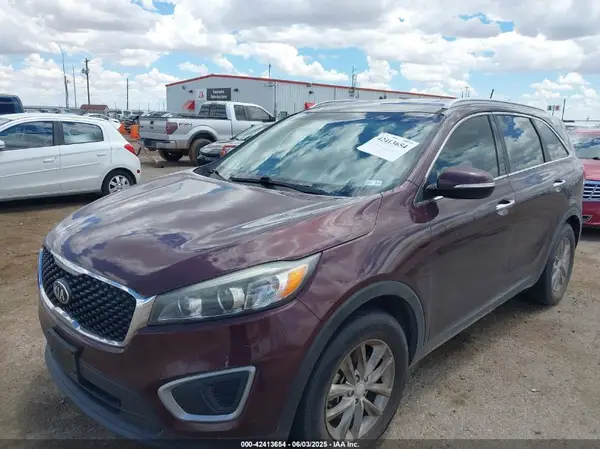 5XYPG4A51JG364158 2018 KIA SORENTO - Image 2