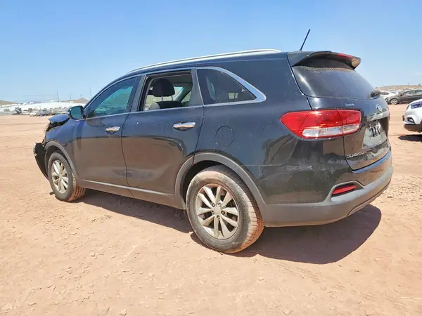 5XYPG4A51JG393935 2018 KIA SORENTO - Image 2