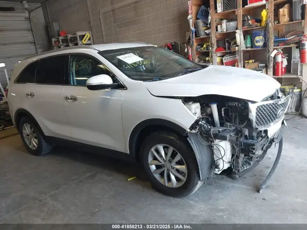 5XYPG4A51JG400480 2018 KIA SORENTO - Image 1