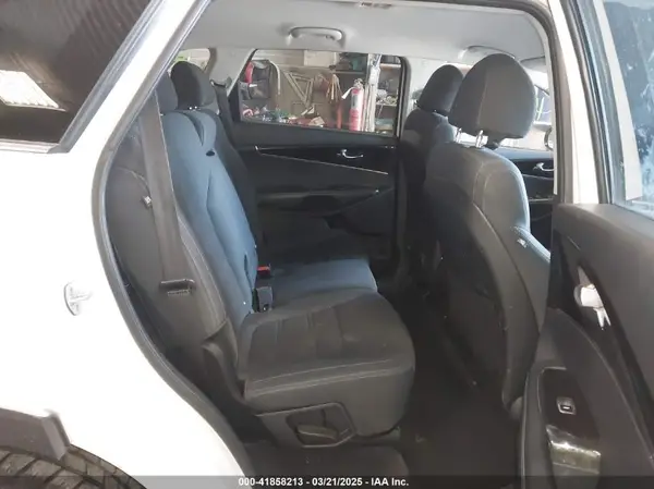 5XYPG4A51JG400480 2018 KIA SORENTO - Image 8