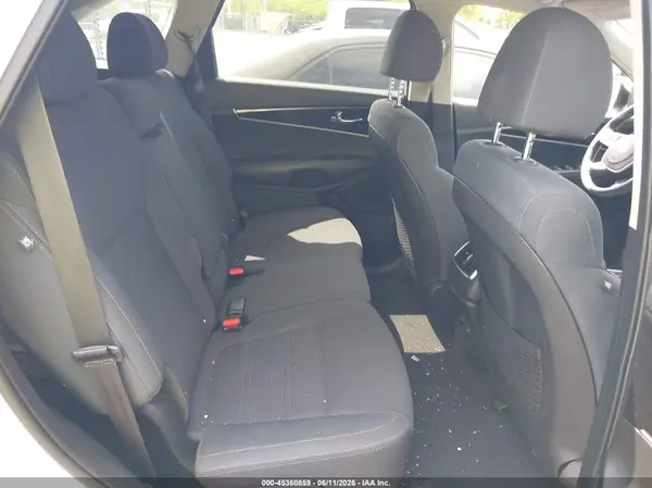 5XYPG4A51KG443220 2019 KIA SORENTO - Image 8